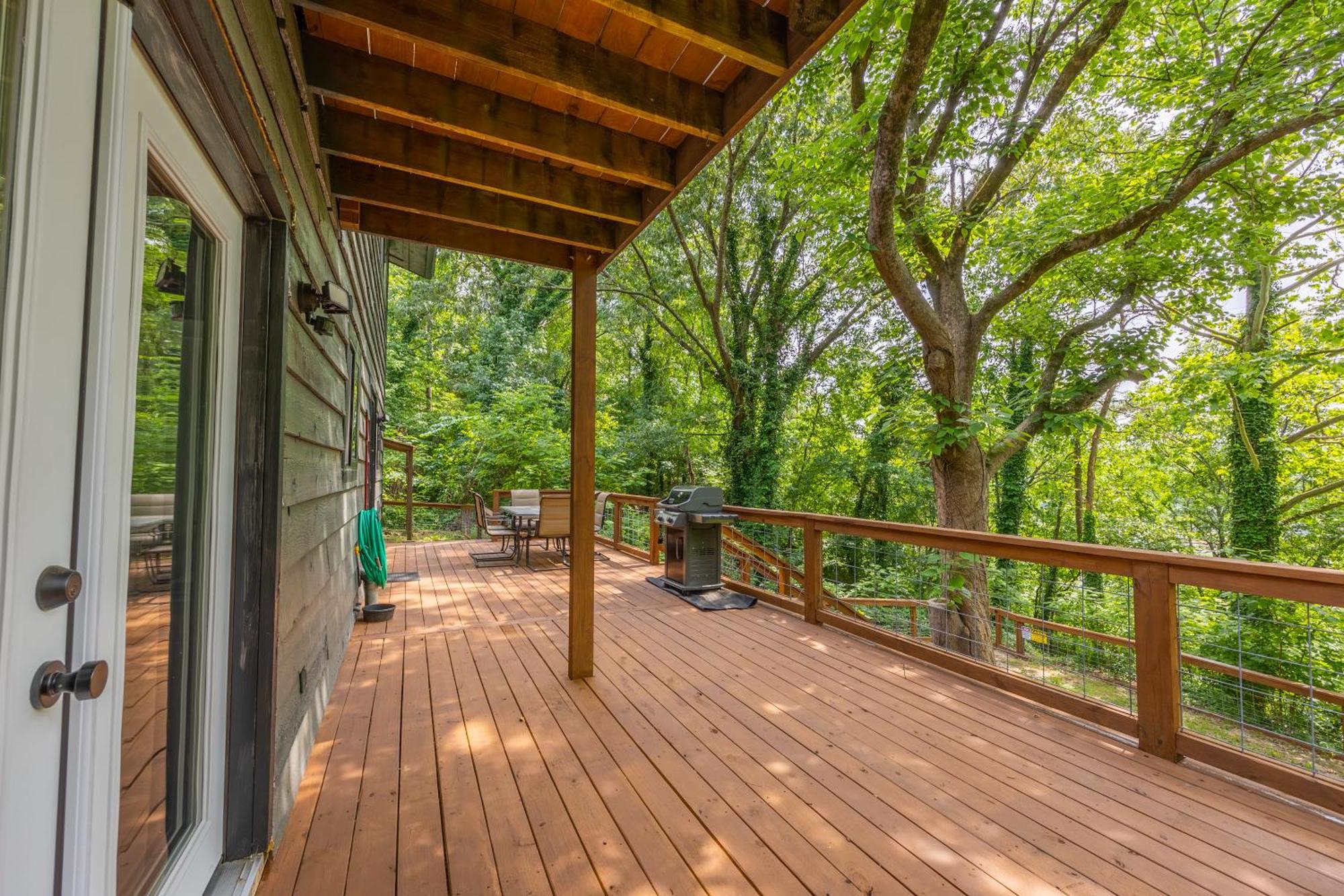 Catherine House - Fire-pit, Games, Swim Dock! * Hot Springs
