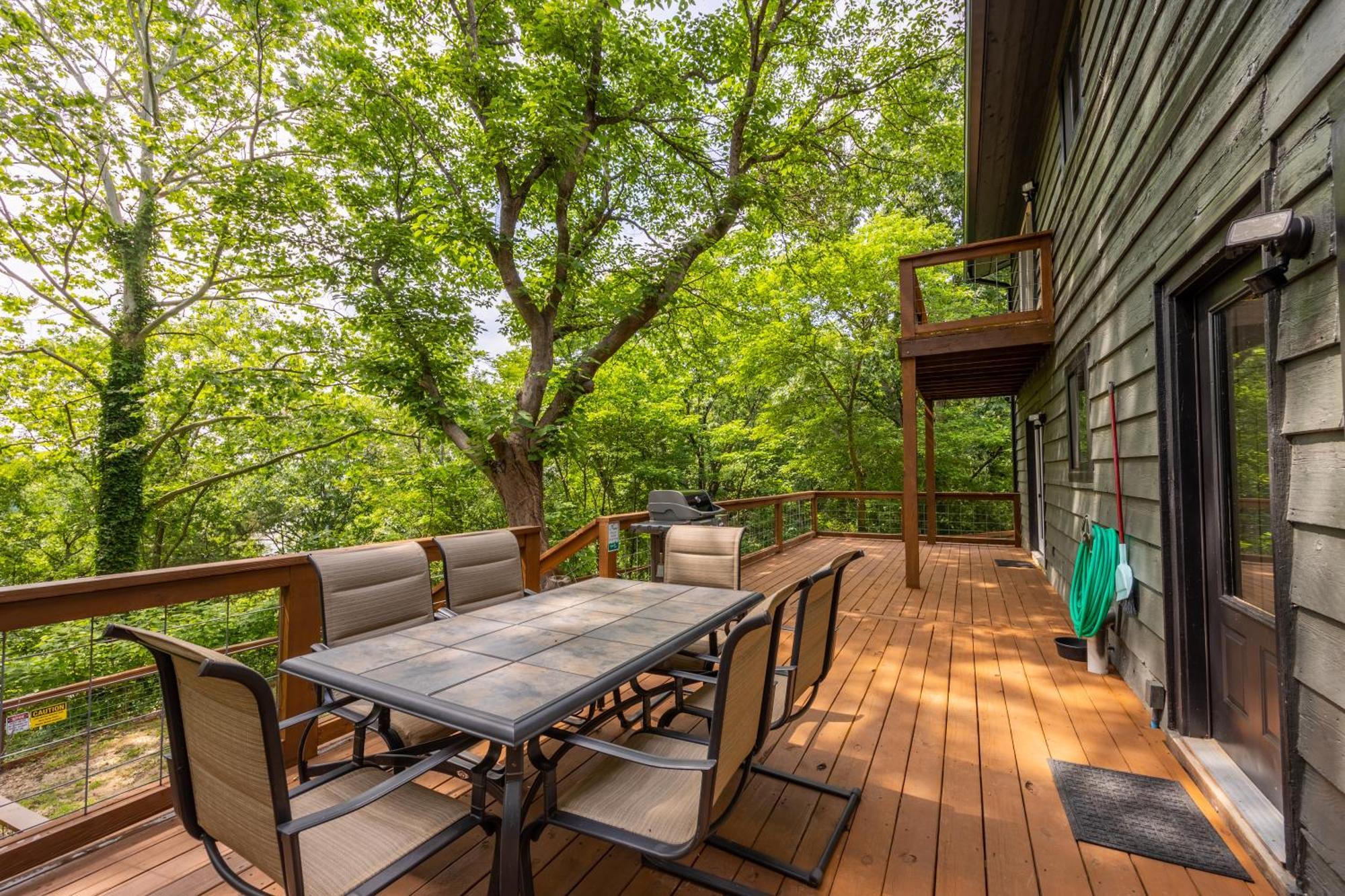 Holiday home Catherine House - Fire-pit, Games, Swim Dock!