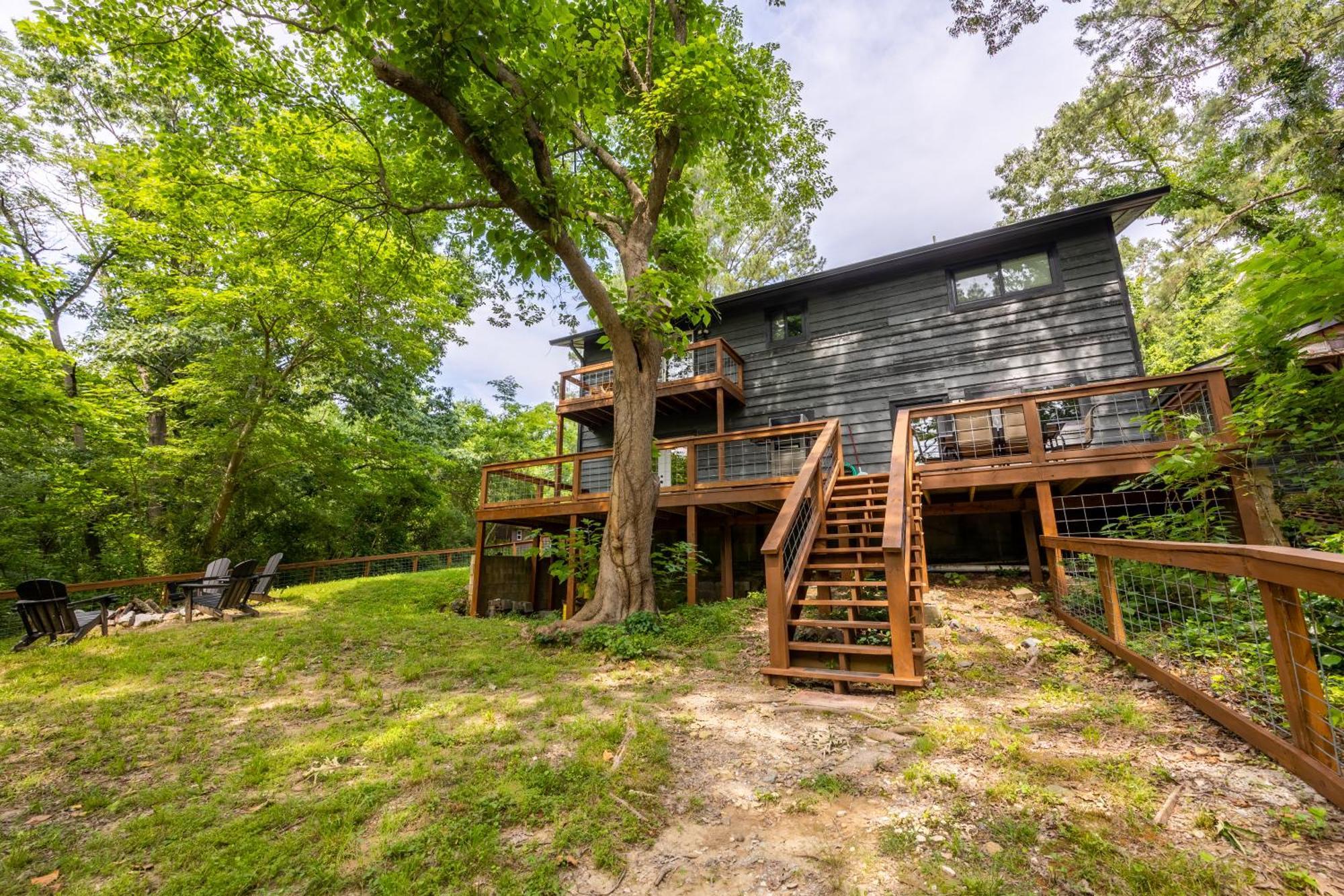 Catherine House - Fire-pit, Games, Swim Dock! Holiday home *