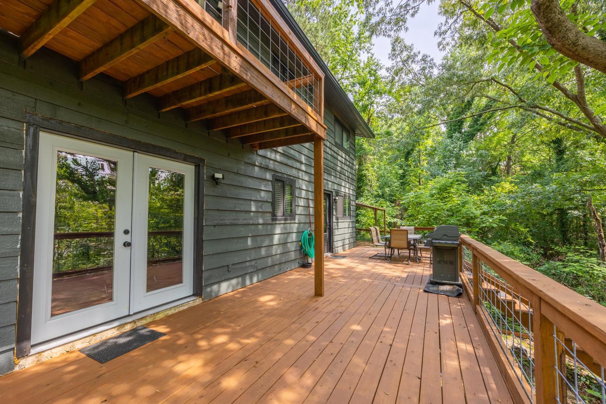 Catherine House - Fire-pit, Games, Swim Dock! Hot Springs