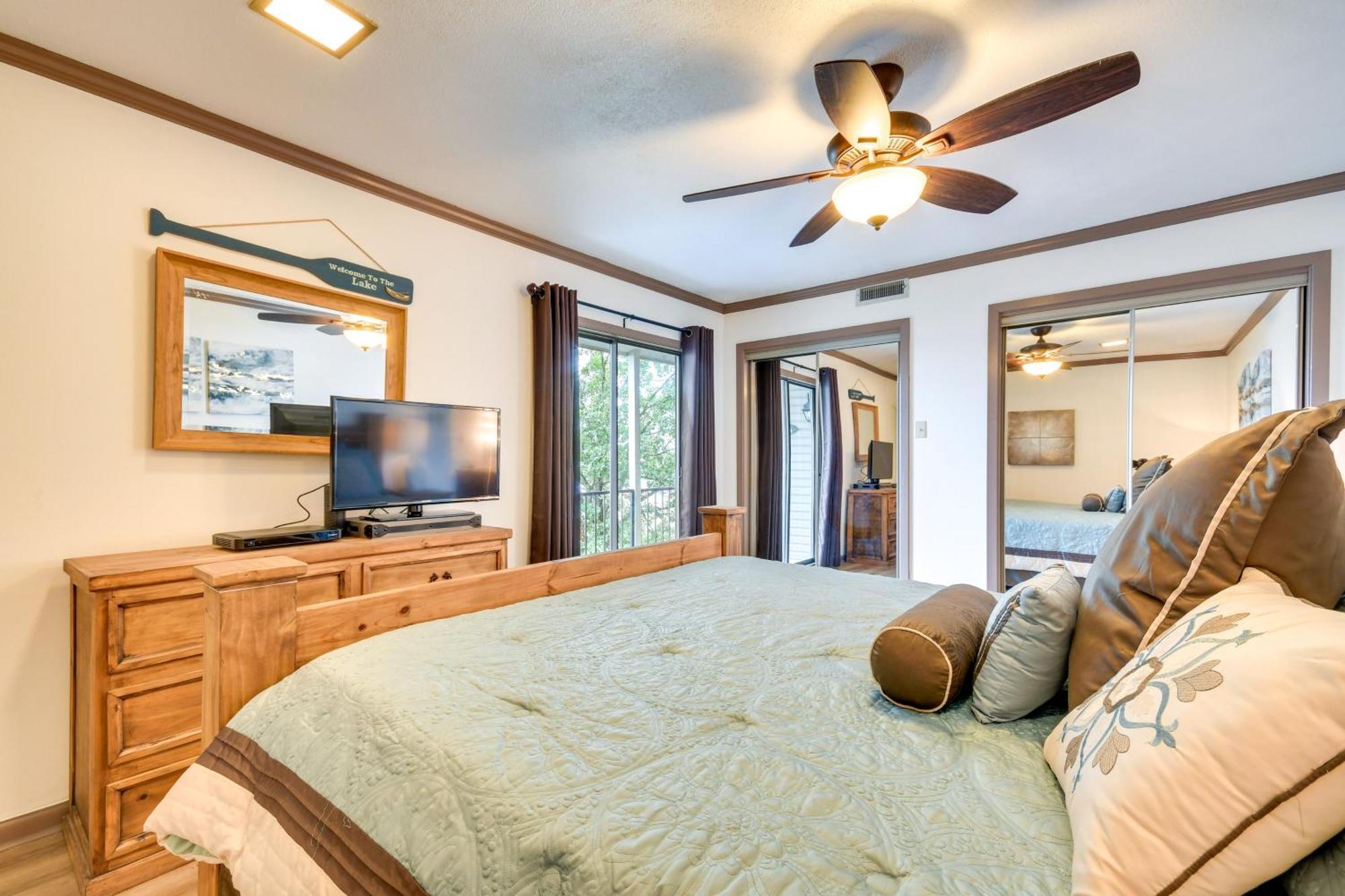 Apartment With Pool And Lake Access!