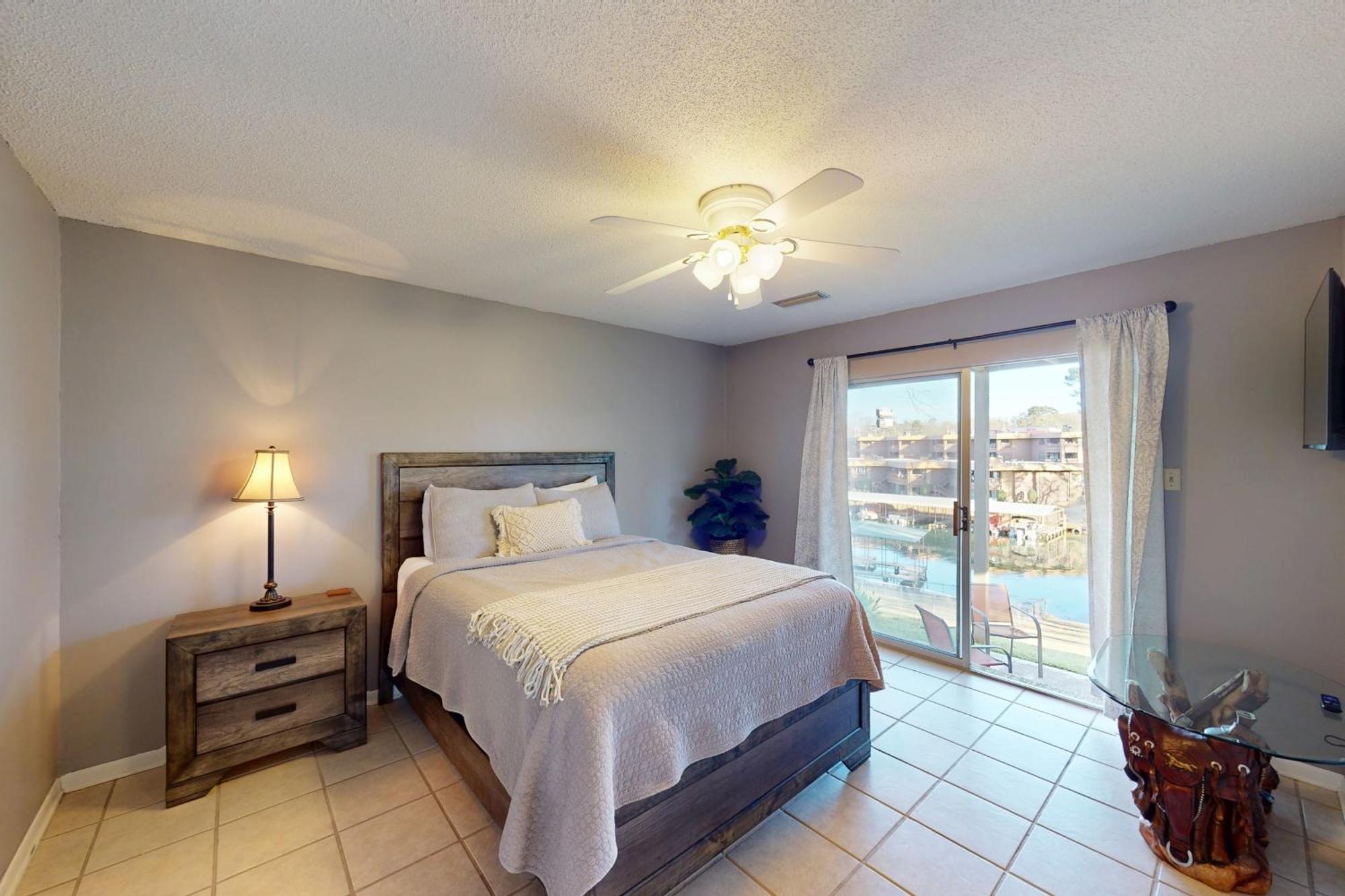 Lakeview Escape At Phadral Hot Springs
