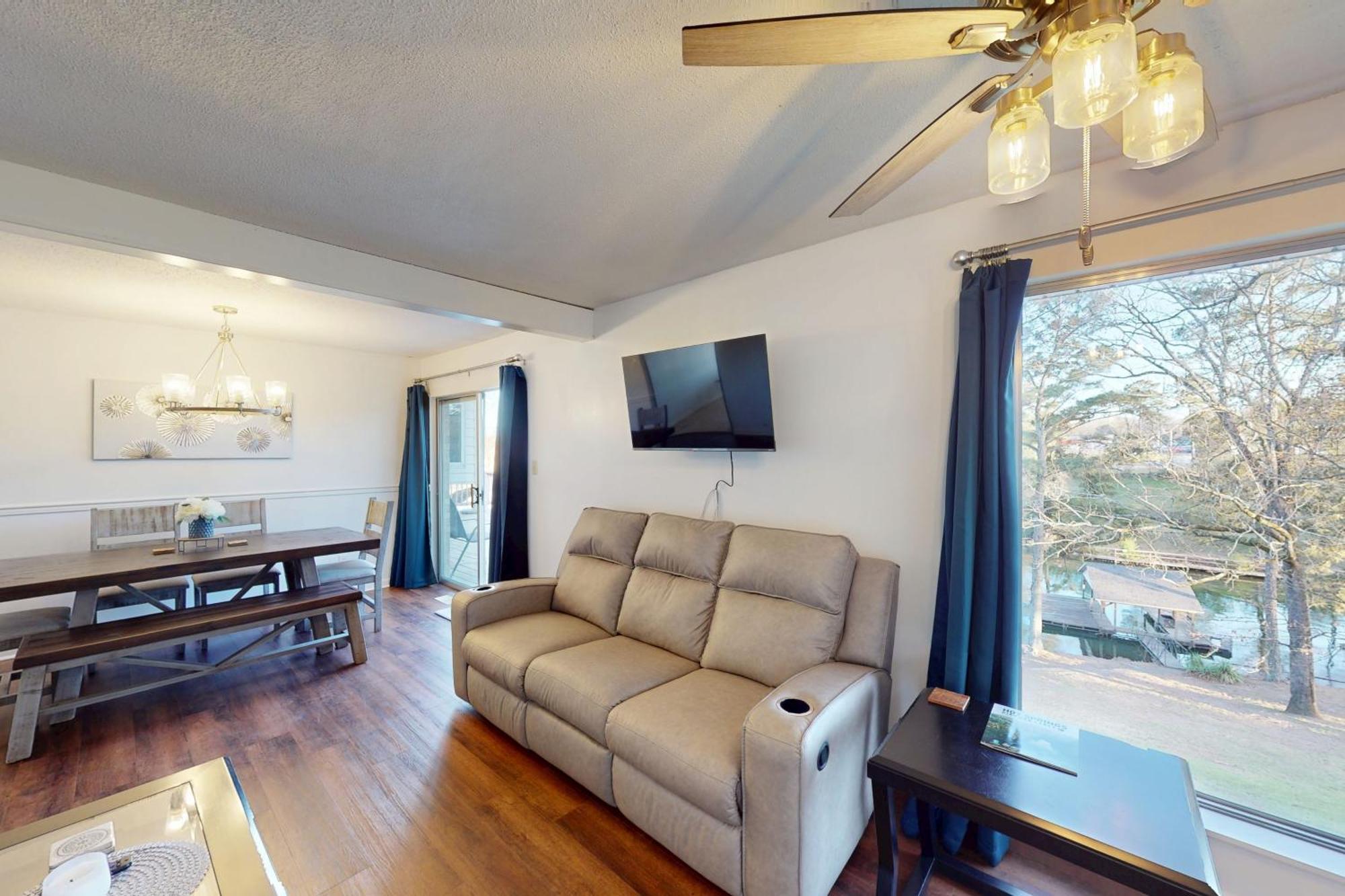 Lakeview Escape At Phadral