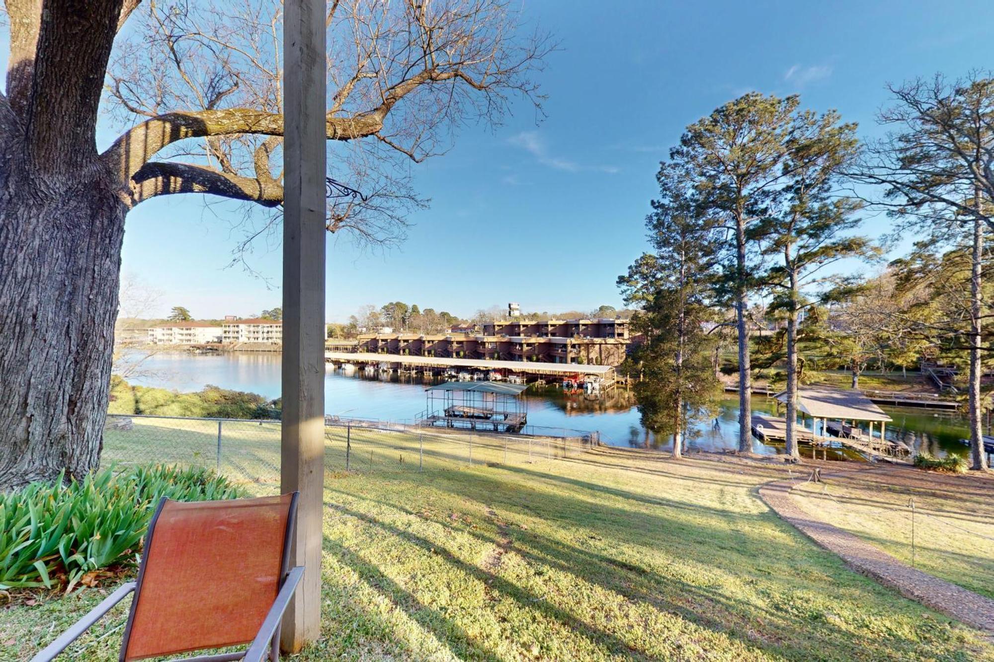 Lakeview Escape At Phadral Hot Springs