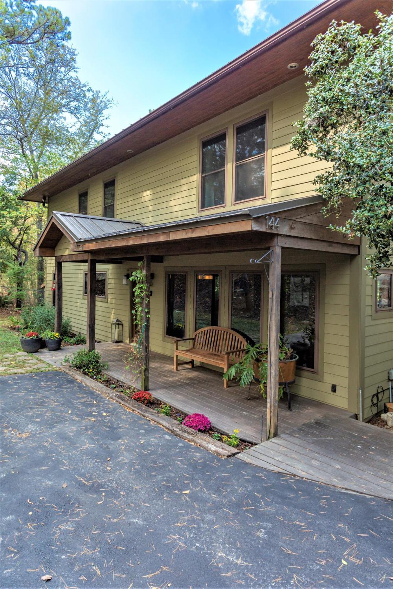 Your Lakefront Luxury Holiday home
