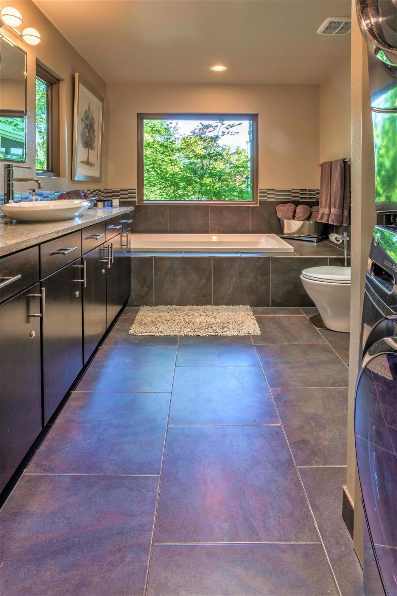 Your Lakefront Luxury