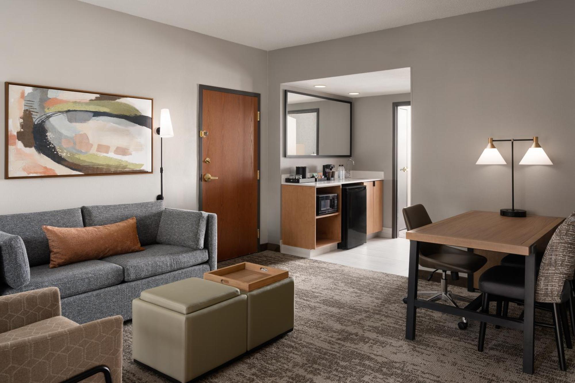Embassy By Hilton At Convention Center Hotel 4*
