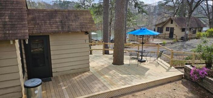 Holiday home #07 - Lakeview One Bedroom Cottage-pet Friendly *
