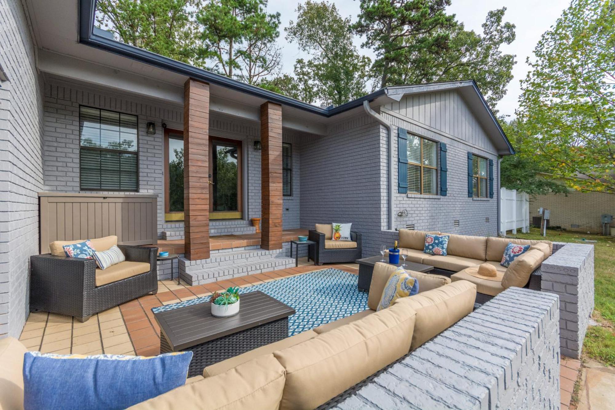 Waterfront Gem Patio And Game Room! Holiday home
