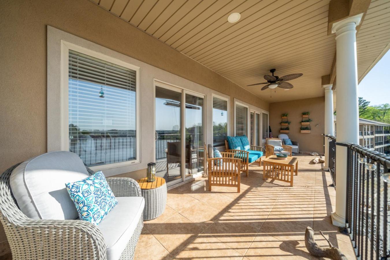 Catherines Oasis On Hamilton With Pool Holiday home *