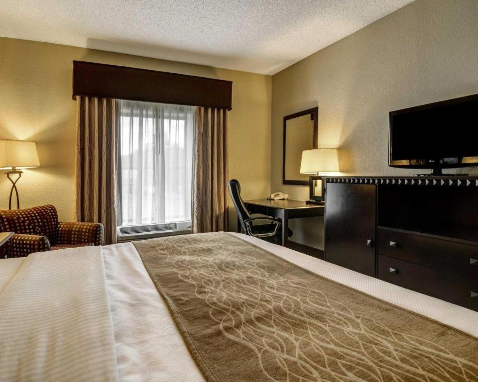 Comfort & Midtown 2* Hot Springs