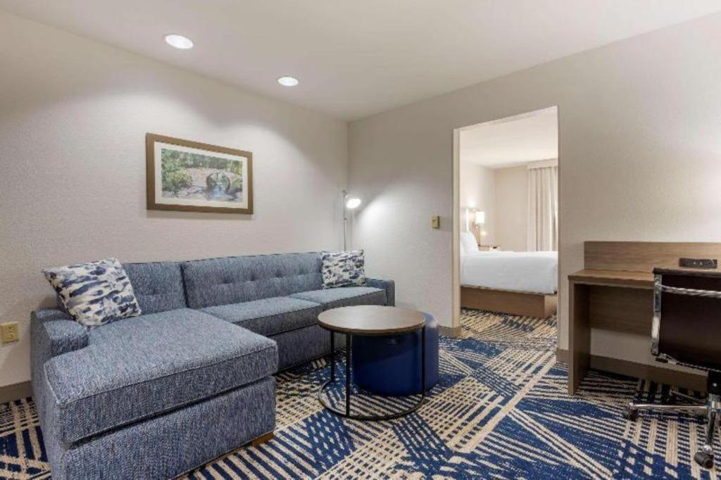 Hotel Comfort & Midtown 2*