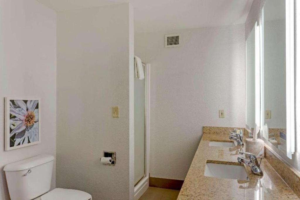 Hotel Comfort & Midtown Hot Springs