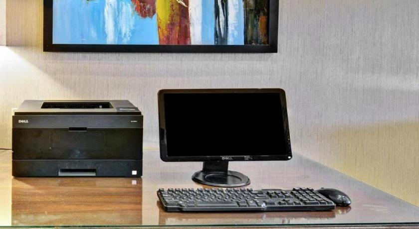 Hotel Comfort & Midtown 2*