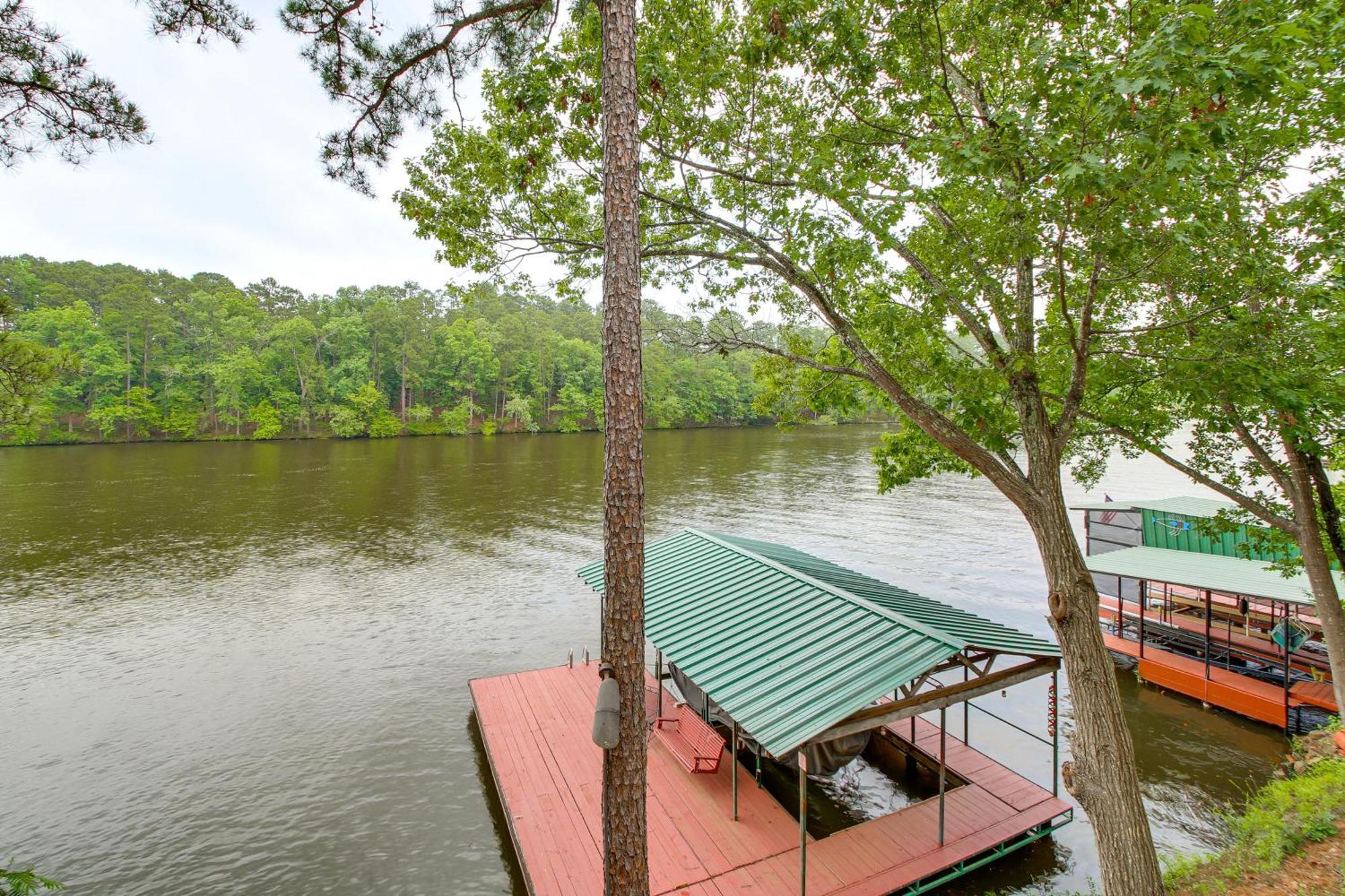 Lakefront With Dock 10 Mi To Ave! *