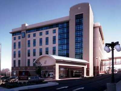 Hotel Embassy By Hilton At Convention Center 4*