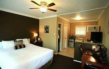 Inn Alpine Hot Springs