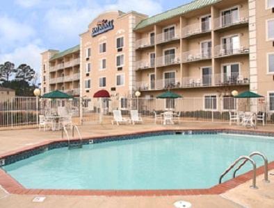 Hotel Baymont On The By Wyndham Hot Springs