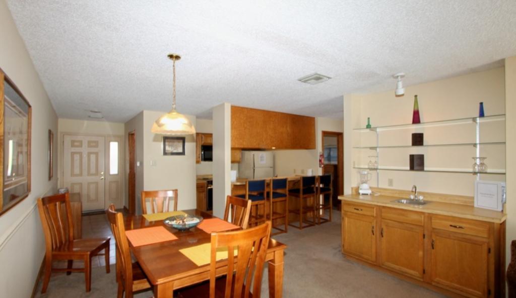 Apartment Emerald Isle Hot Springs