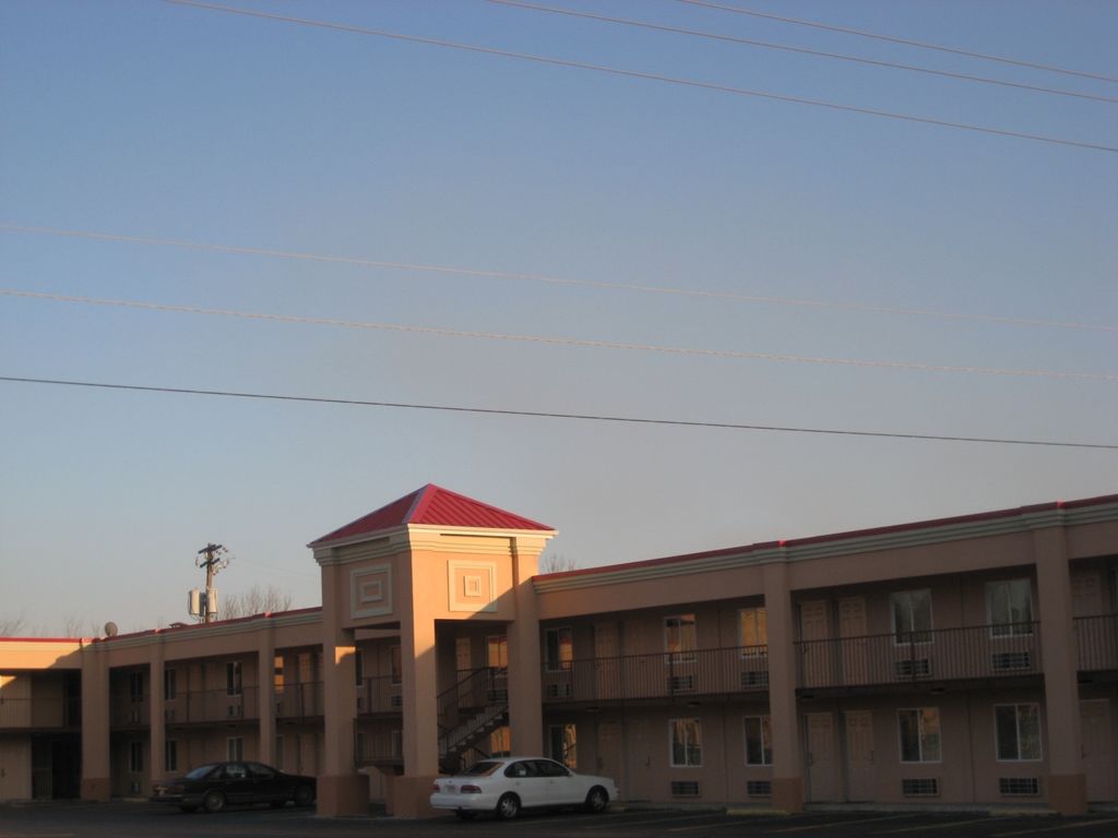 Sands Hotel 2*