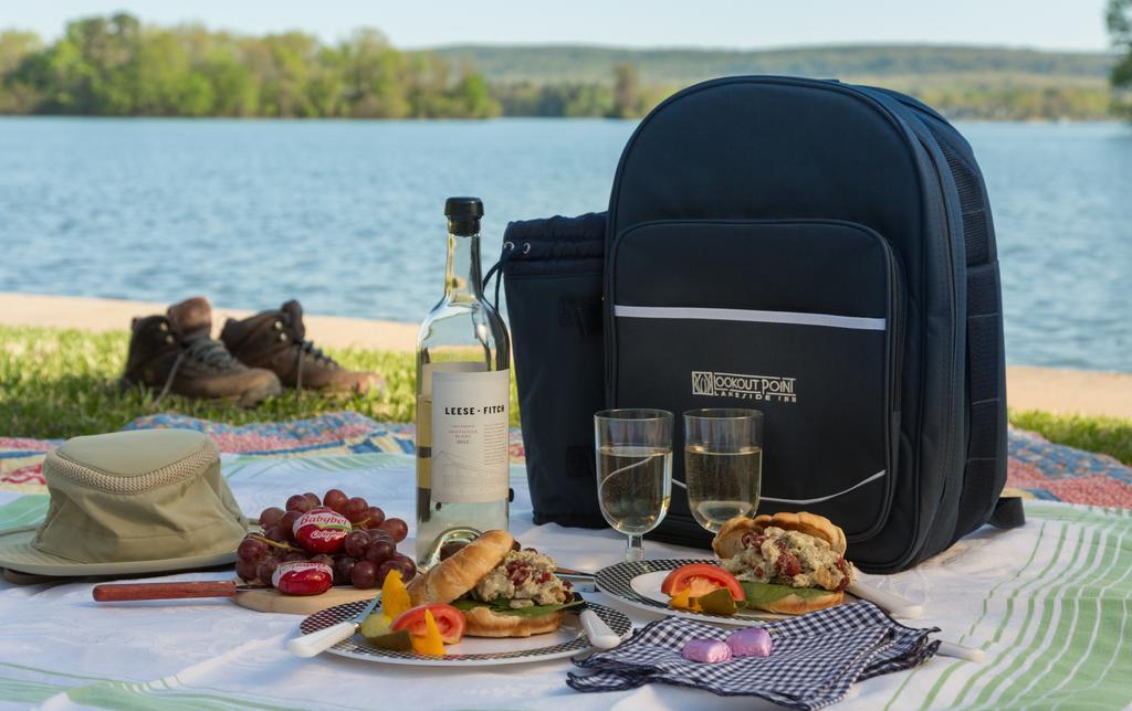 Lookout Point Lakeside 4*