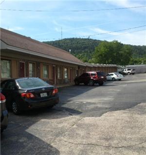Shamrock Motel *