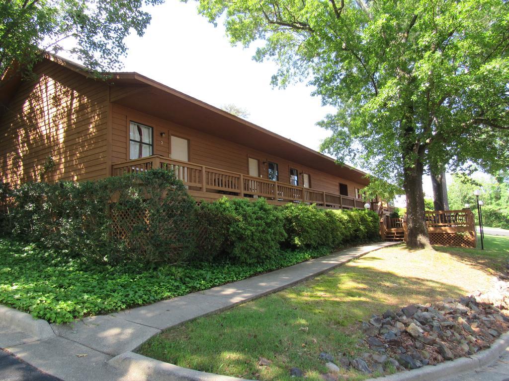 Country Lake Inn 3*