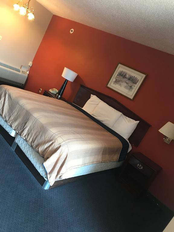 Red Carpet Motel *