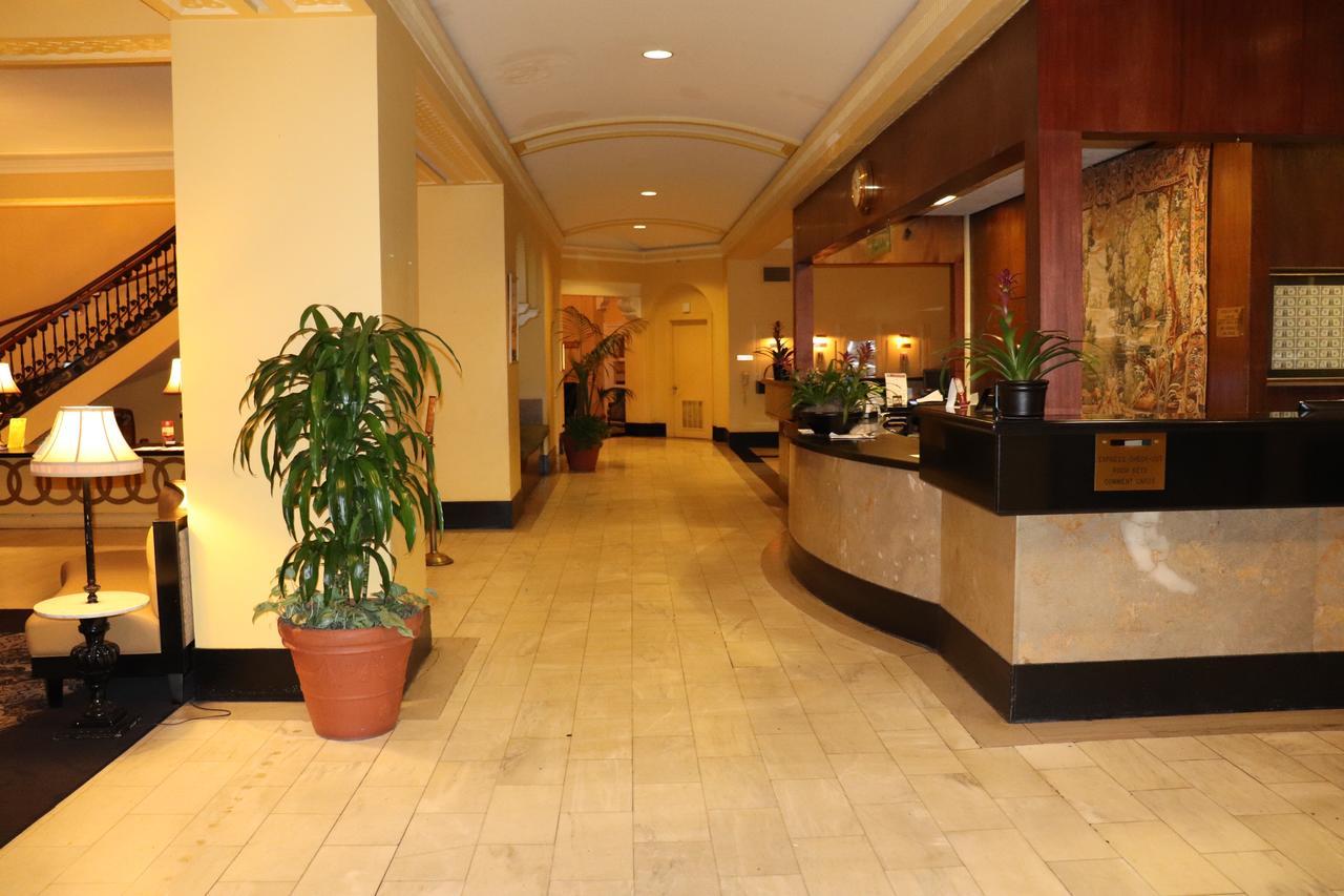 Arlington & Resort 3*