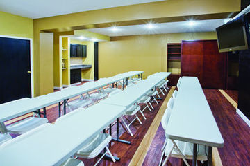 Express & By Ihg Hotel 3*