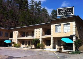 The Happy Hollow Hot Springs