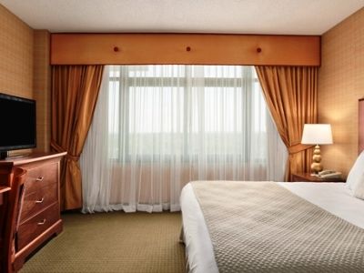 Hotel Embassy By Hilton At Convention Center