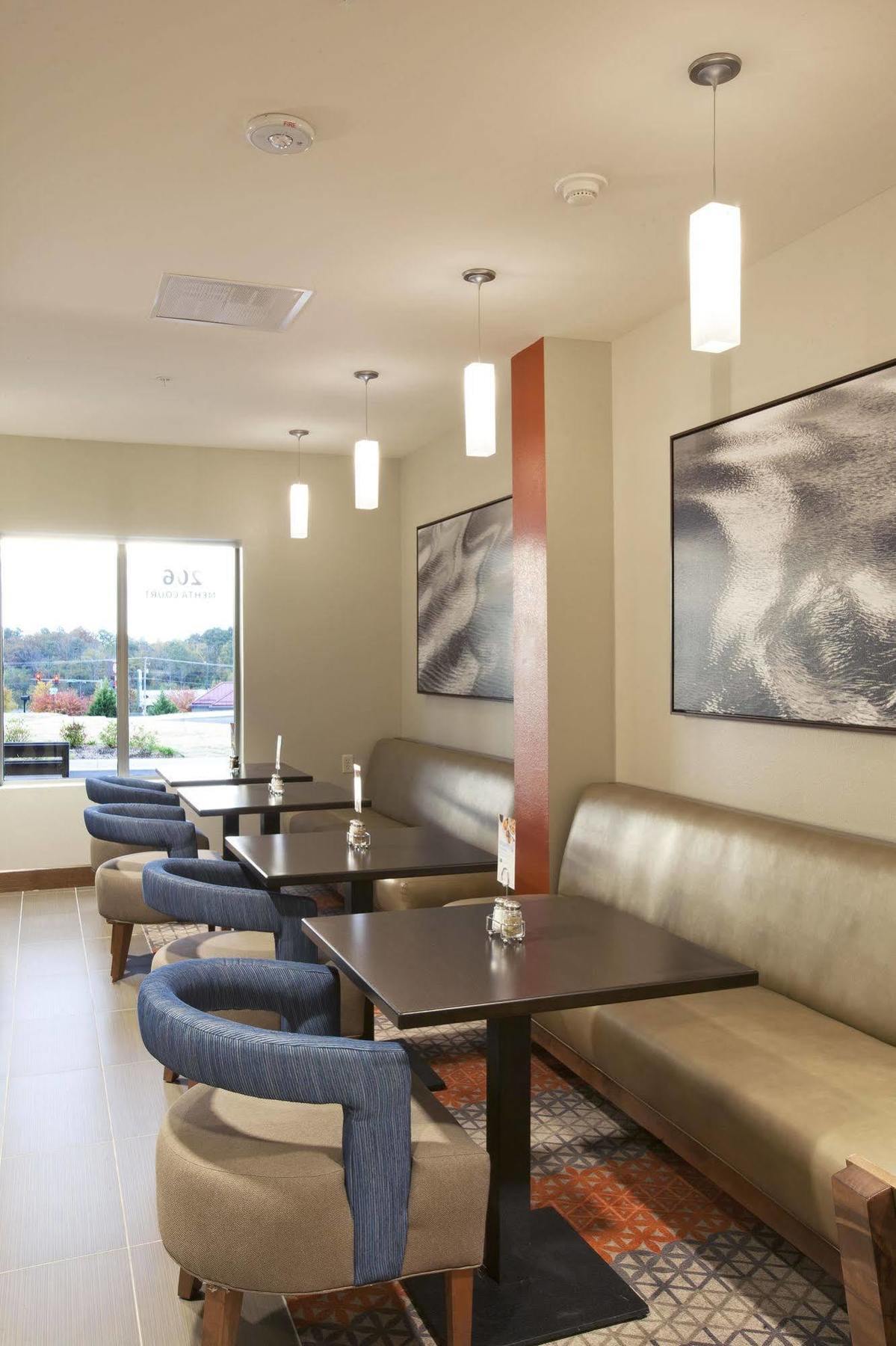 Hotel Express & By Ihg