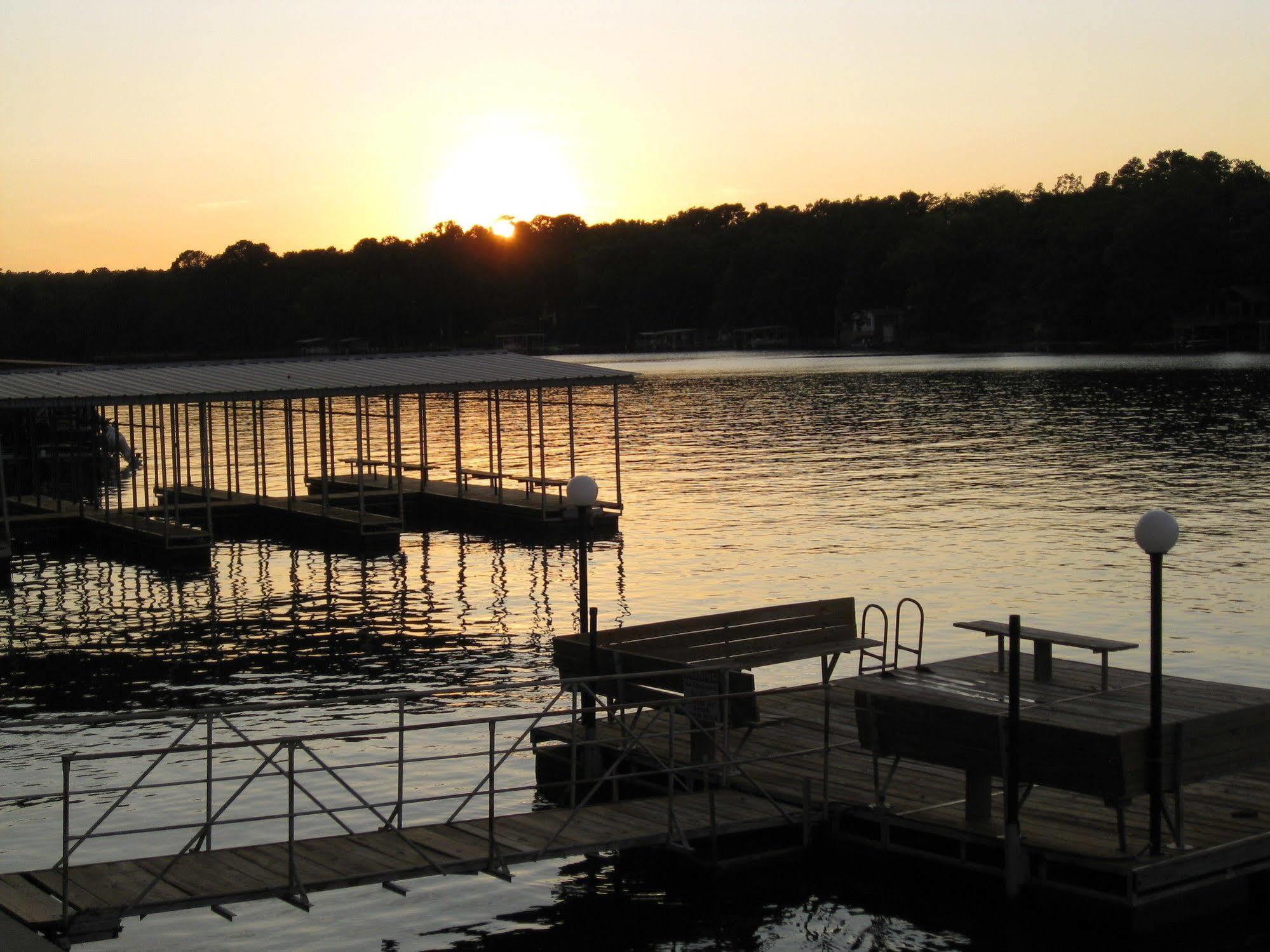 Country Lake 3*