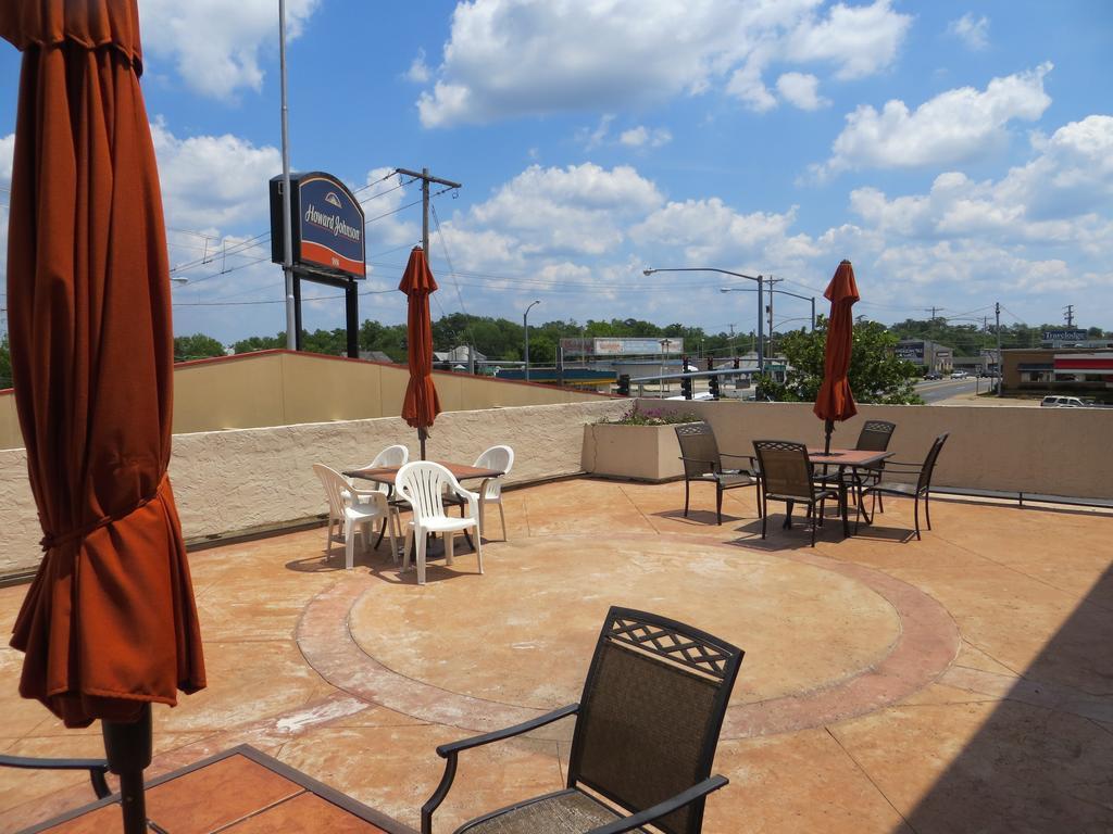 Howard Johnson Express Hot Springs