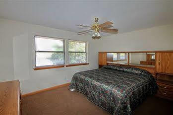 Emerald Isle Apartment Hot Springs
