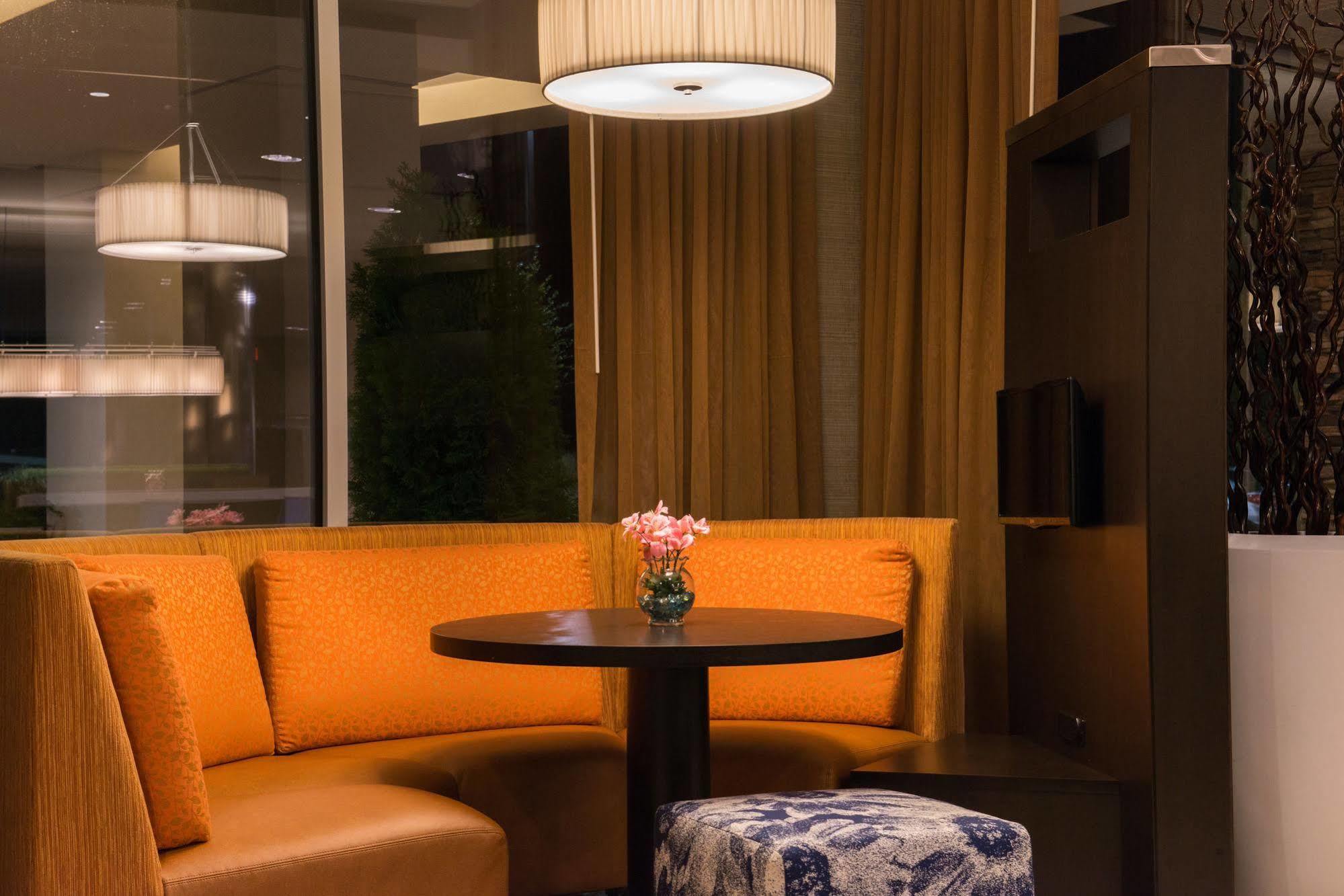 Courtyard By Marriott Hotel Hot Springs