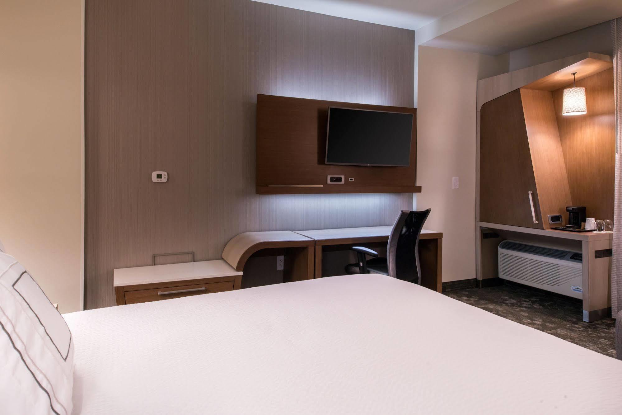 Courtyard By Marriott 3*