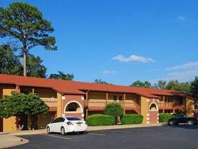 Hotel 6-hot Springs, Ar 2*
