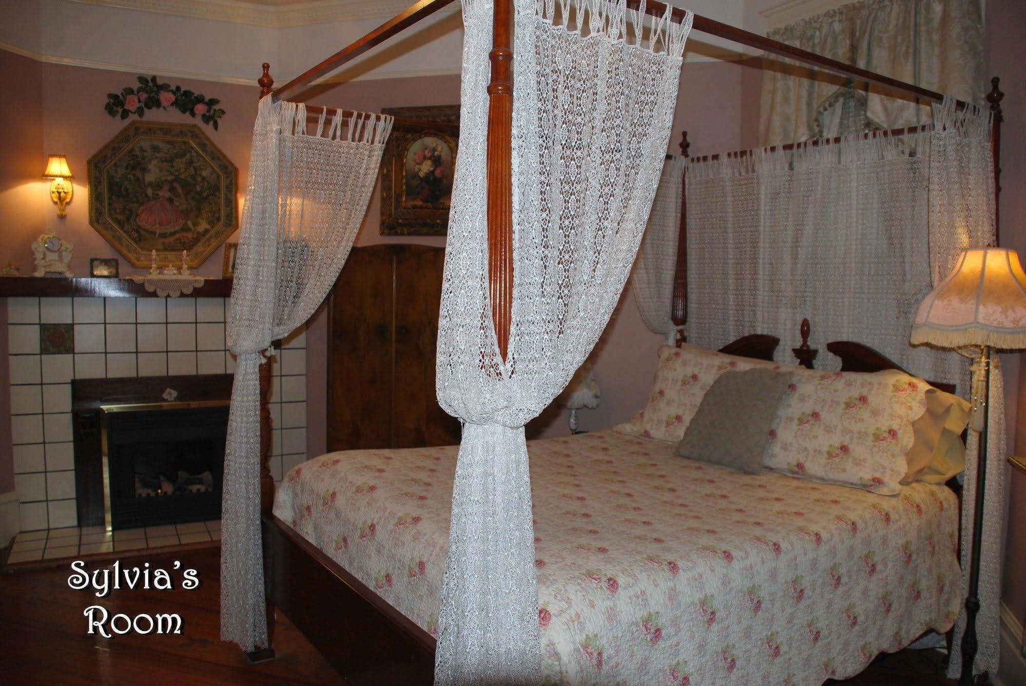 The Gables Bed & Breakfast Hot Springs