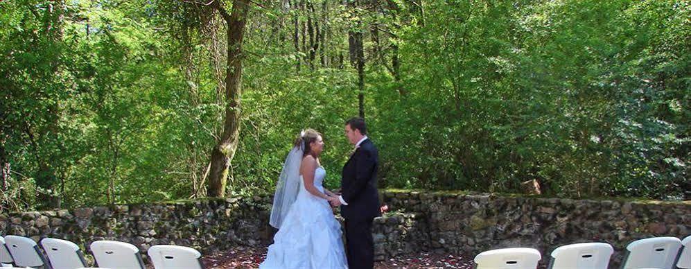 Hilltop Manor Bed & Breakfast