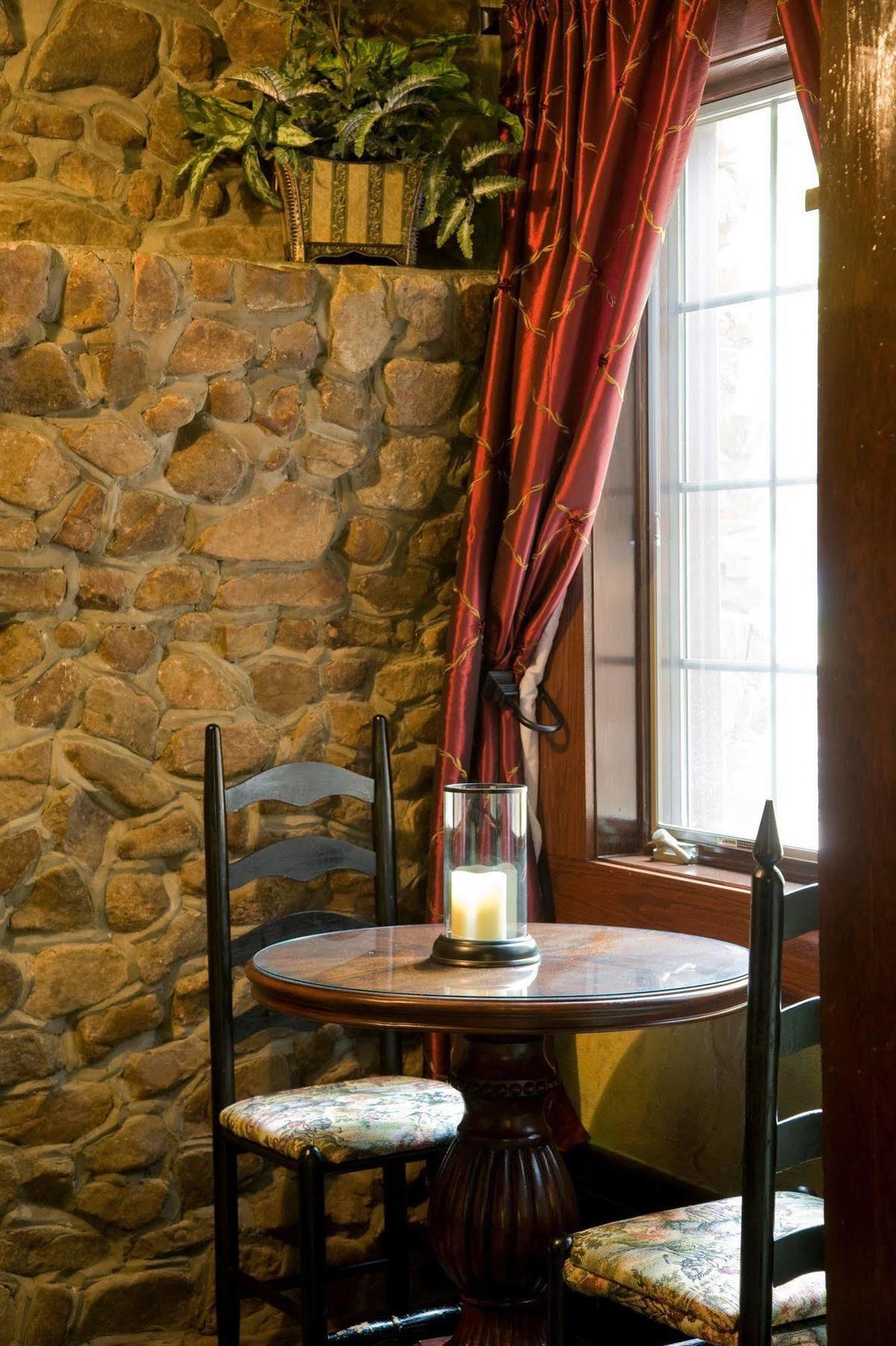 Bed & Breakfast Hilltop Manor 4*