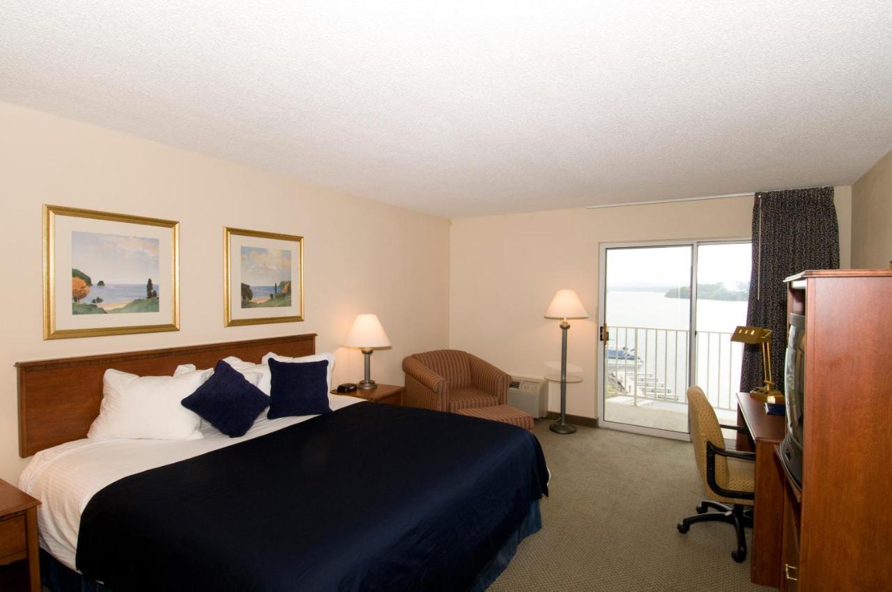 Baymont On The By Wyndham Hotel Hot Springs