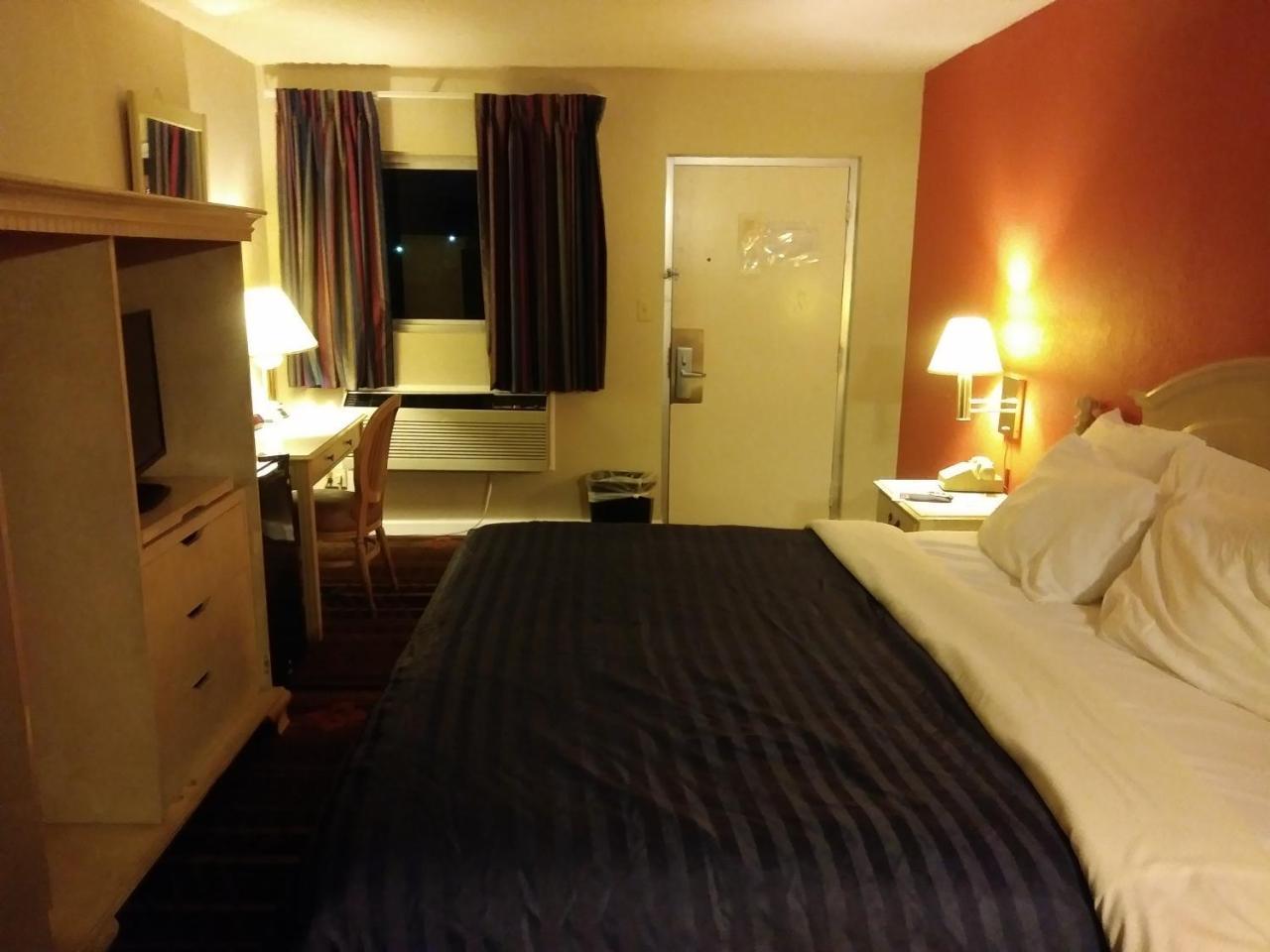Days By Wyndham Motel