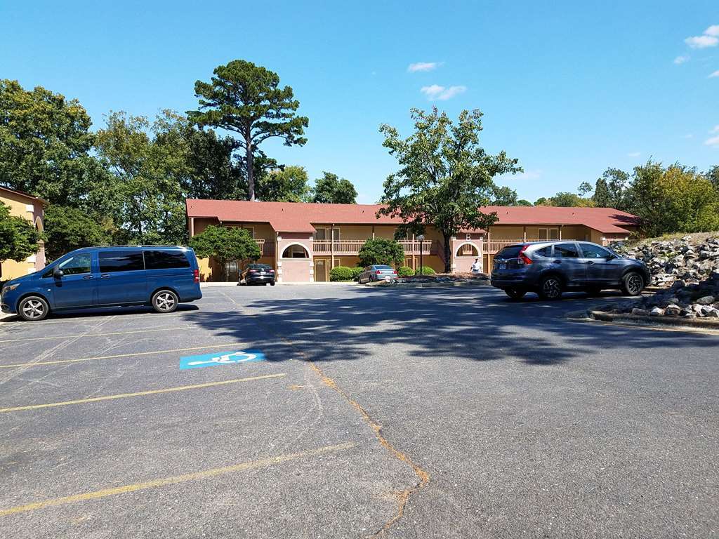 Hotel 6-hot Springs, Ar 2*