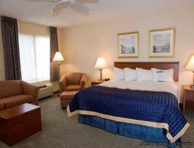 Baymont On The By Wyndham Hotel 4*
