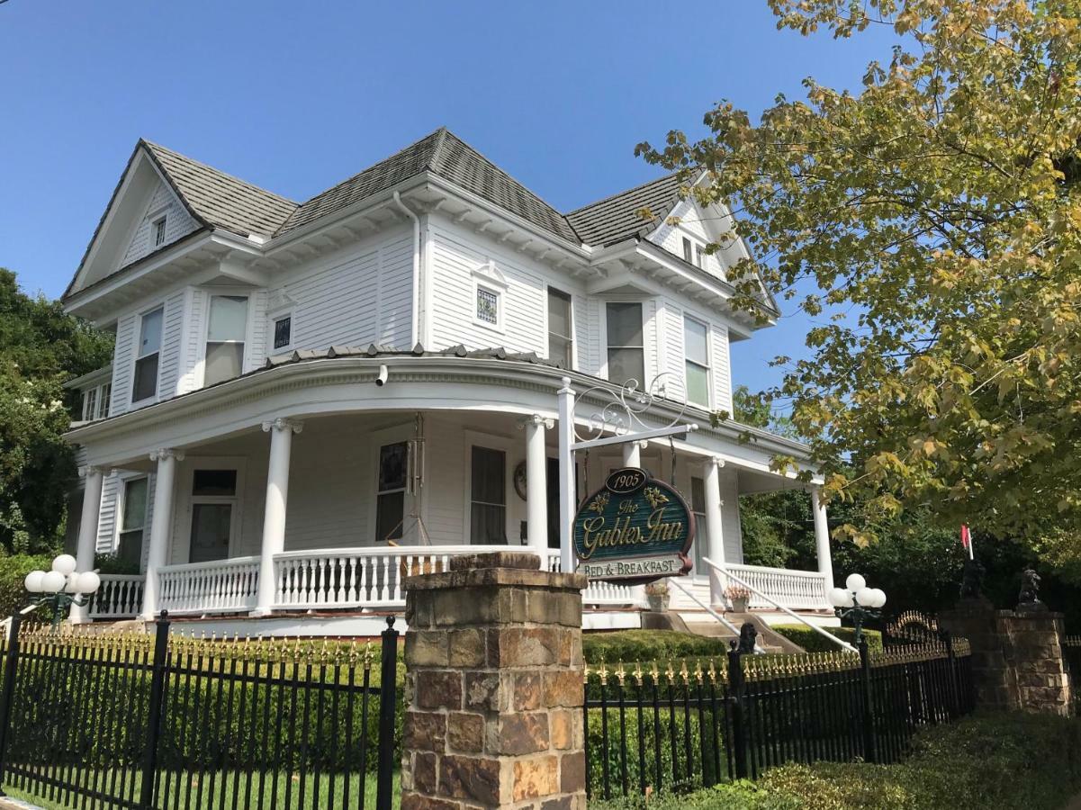 Bed & Breakfast The Gables Hot Springs