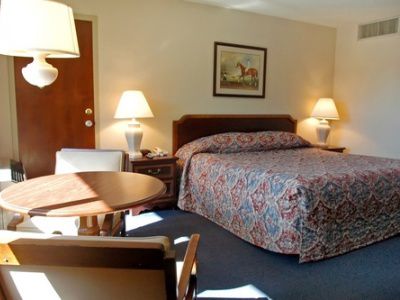 Hotel Western Winners Circle Hot Springs