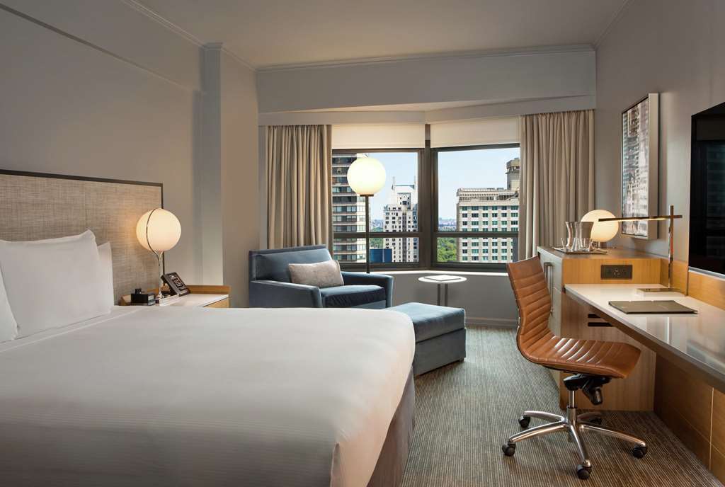 Embassy By Hilton At Convention Center 4*