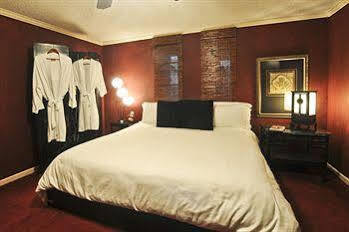 Hotel Butler Manor Hot Springs